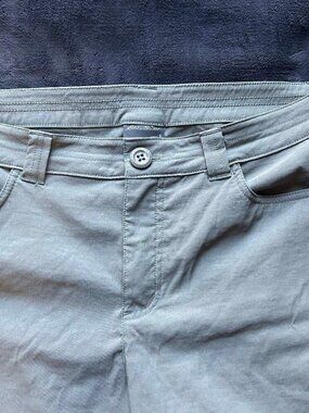 Eddie Bauer Women’s Nylon Spandex Hiking Shorts 6 Green